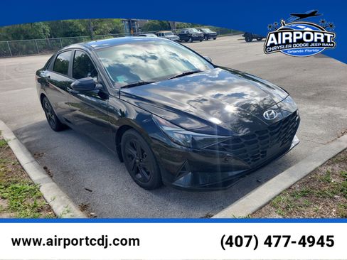 Used 2022 Hyundai Elantra SEL w/ Convenience Package FWD image 1