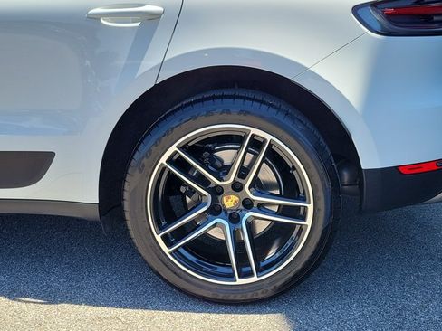 Certified 2020 Porsche Macan AWD/4WD image 13