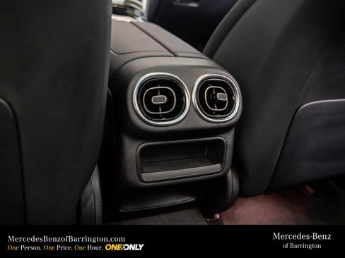 New 2026 Mercedes-Benz GLC 300 4MATIC image 21
