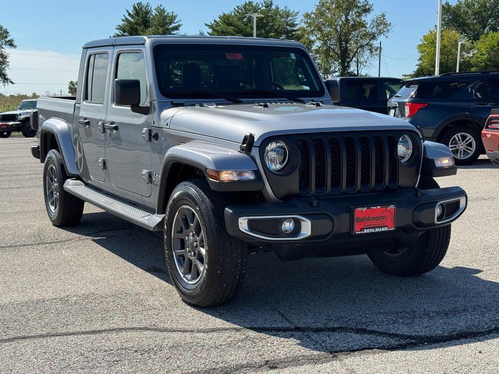 Used 2021 Jeep Gladiator Overland w/ Popular Equipment Package AWD/4WD image 2