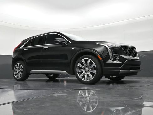 Certified 2023 Cadillac XT4 Premium Luxury FWD image 27