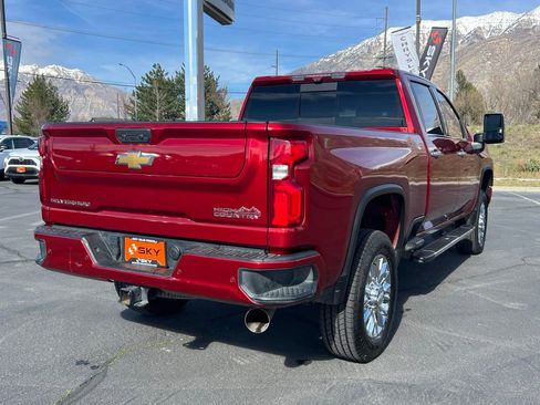 Used 2022 Chevrolet Silverado 3500 High Country w/ Z71 Off-Road Package AWD/4WD image 9