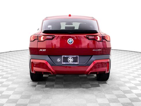 Certified 2026 BMW X2 xDrive28i w/ Technology Package AWD/4WD image 4