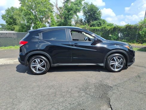 Used 2021 Honda HR-V EX image 2