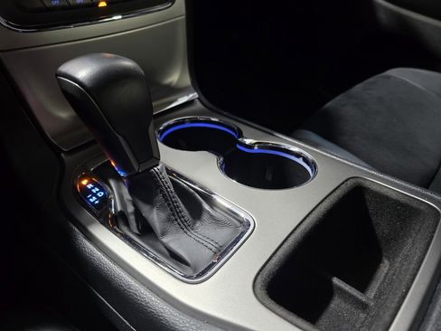 Used 2018 Jeep Grand Cherokee Altitude image 24