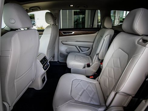 New 2026 Volkswagen Atlas SE image 47