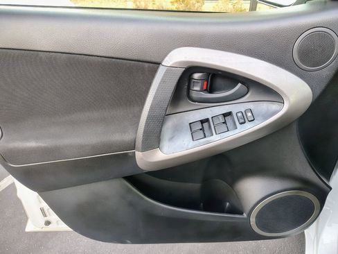 Used 2008 Toyota RAV4 Sport AWD/4WD image 9