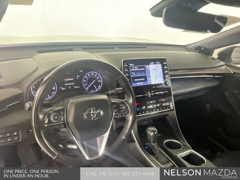 Used 2022 Toyota Avalon Limited w/ Advanced Safety Package FWD image 31
