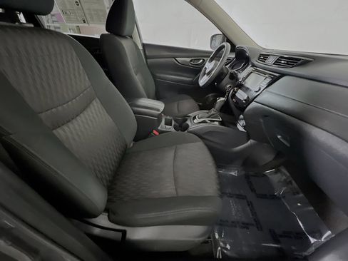 Used 2020 Nissan Rogue S w/ Special Edition Package FWD image 30