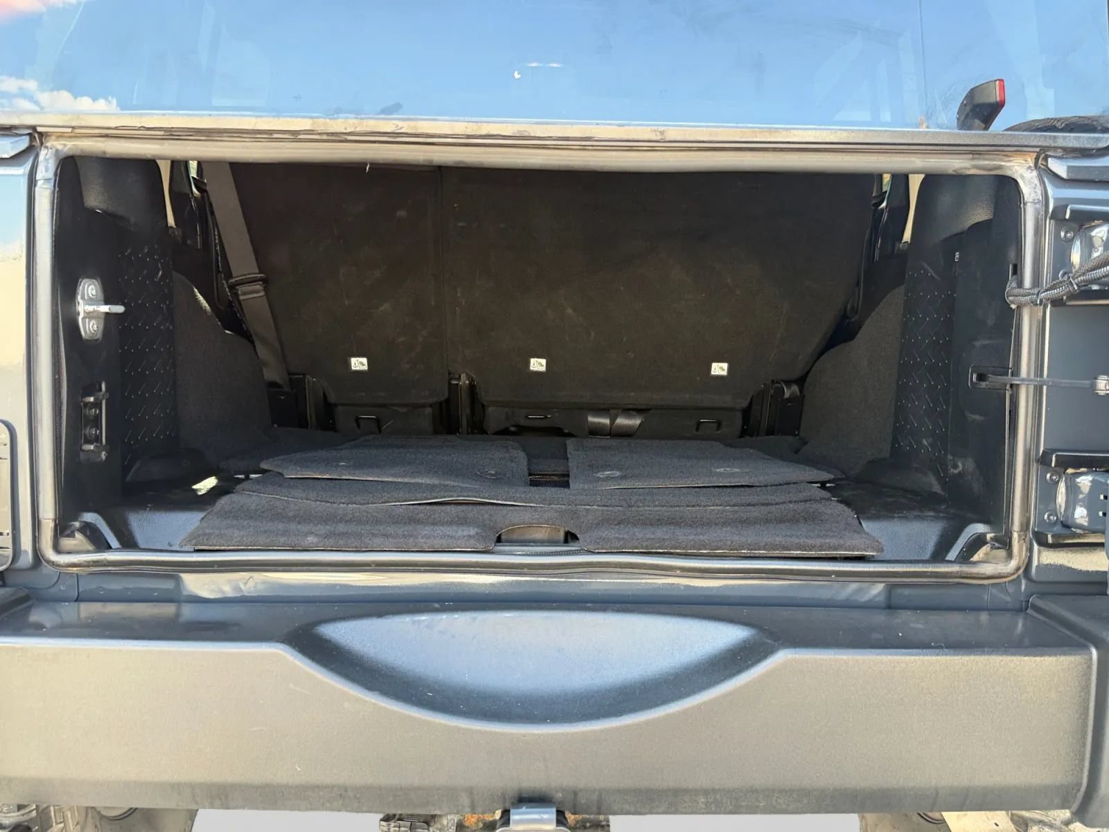 Used 2018 Jeep Wrangler Unlimited Sport S AWD/4WD image 19