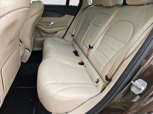 Used 2018 Mercedes-Benz GLC 300 image 13