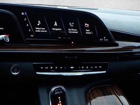 Used 2022 Cadillac Escalade ESV Luxury image 17