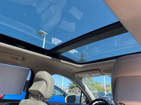 Used 2019 Lincoln MKC Reserve w/ MKC Climate Package FWD image 17