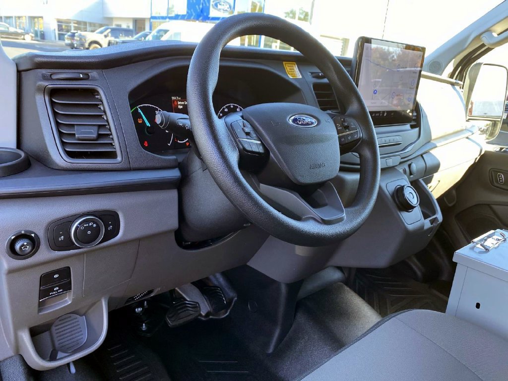 Used 2024 Ford E-Transit Low Roof RWD image 12