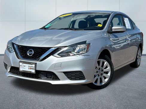 Used 2019 Nissan Sentra S FWD image 1