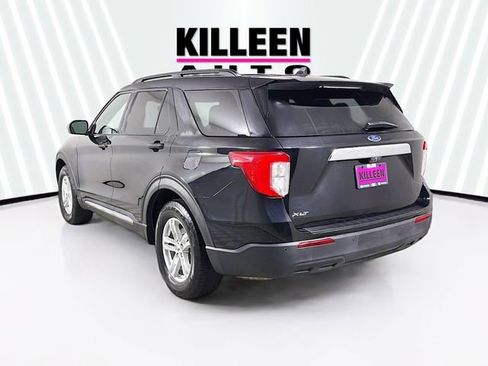 Used 2022 Ford Explorer XLT image 5