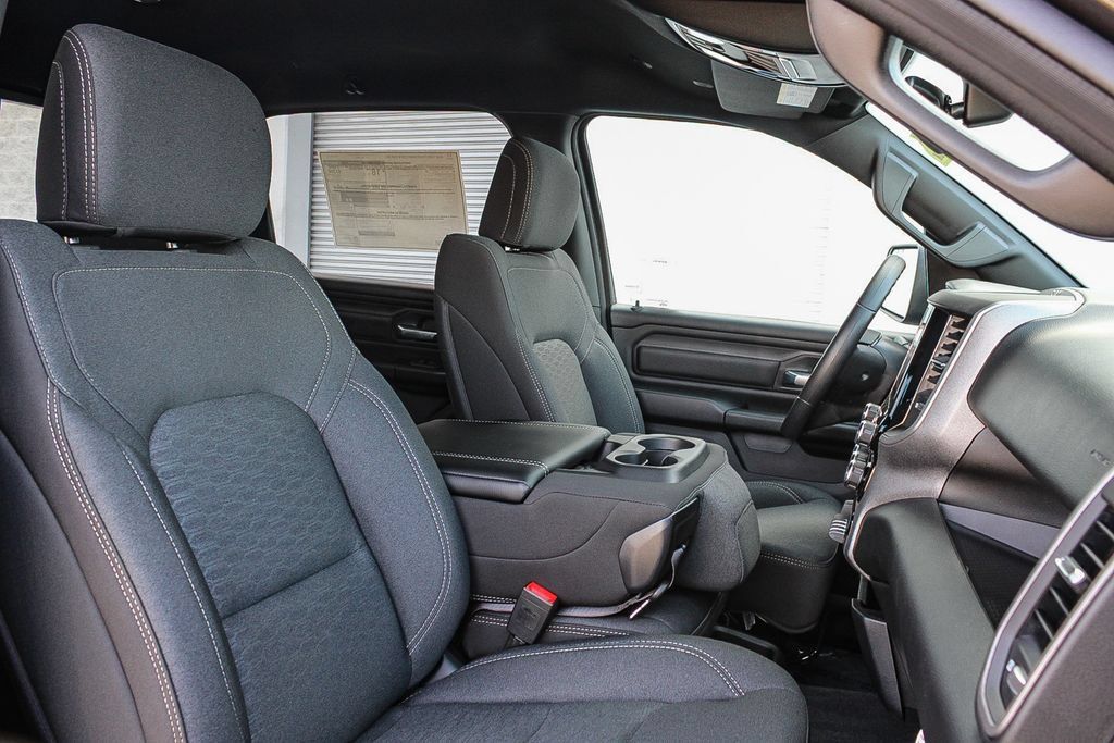 New 2026 RAM 1500 Tradesman AWD/4WD image 17