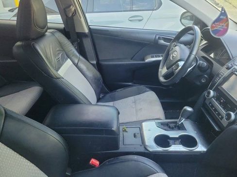 Used 2014 Toyota Camry SE FWD image 4