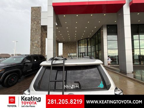 Used 2022 Toyota 4Runner SR5 RWD image 7