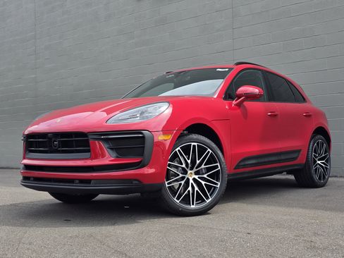 New 2025 Porsche Macan image 1