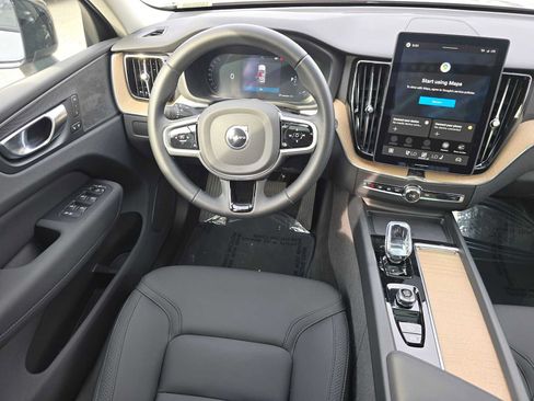 Used 2026 Volvo XC60 B5 Plus w/ Protection Package Premier AWD/4WD image 17