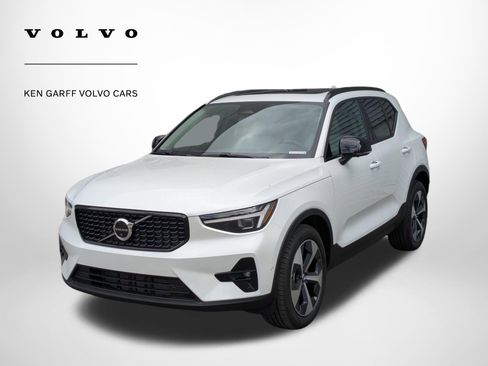New 2026 Volvo XC40 B5 Plus w/ Protection Package Premier AWD/4WD image 8