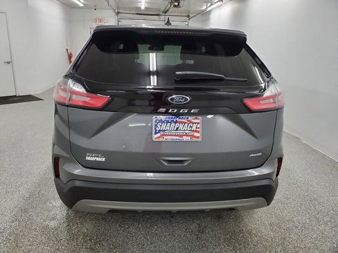 Used 2024 Ford Edge SEL w/ Convenience Package image 5