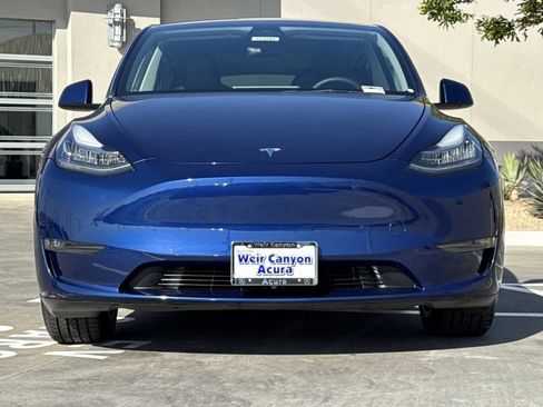 Used 2023 Tesla Model Y Long Range AWD/4WD image 11