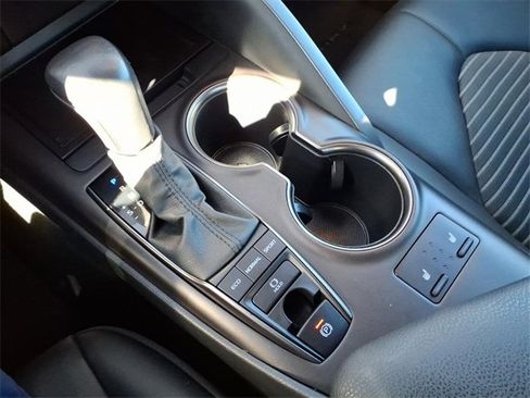 Used 2023 Toyota Camry SE image 22
