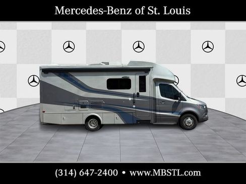 Used 2020 Mercedes-Benz Sprinter 3500 image 2