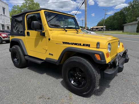 Used 2004 Jeep Wrangler 4WD w/ 30" Tire & Wheel Group image 4