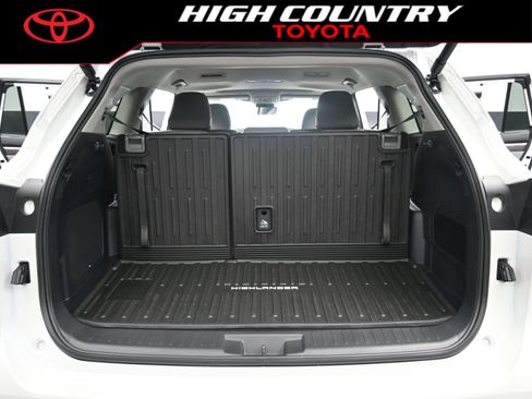 New 2026 Toyota Highlander Limited AWD/4WD image 25