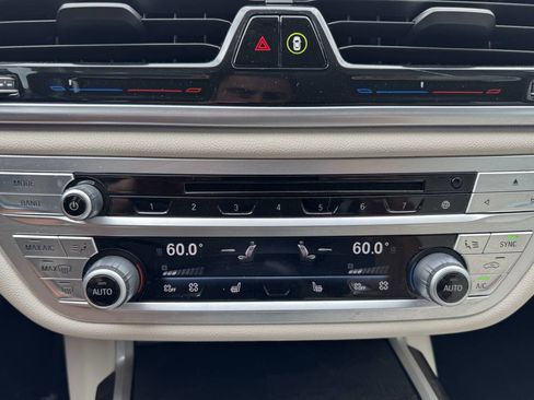 Used 2018 BMW 740i image 16