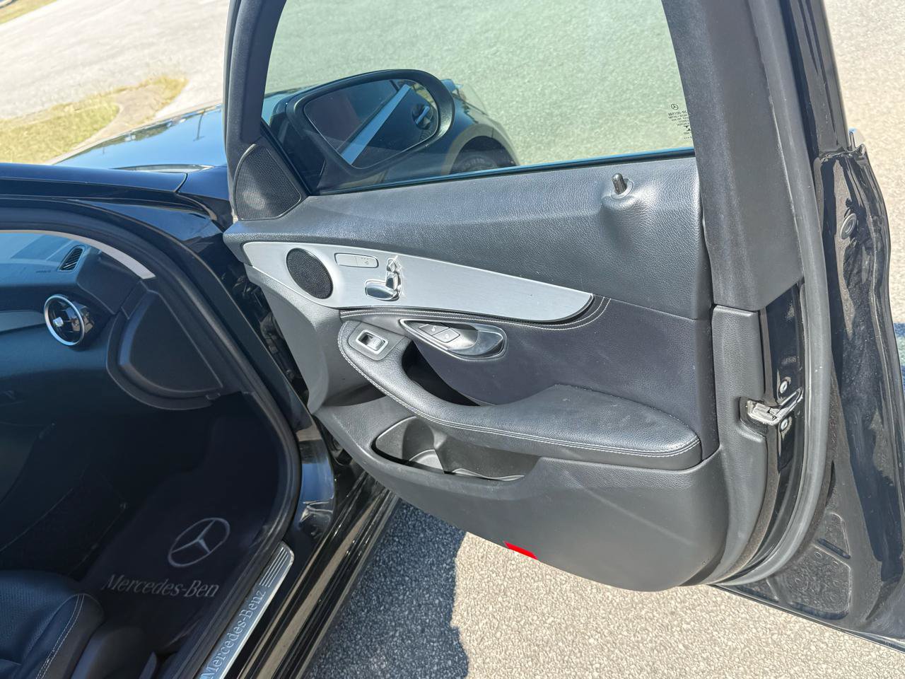 Used 2016 Mercedes-Benz C 300 4MATIC Sedan image 8