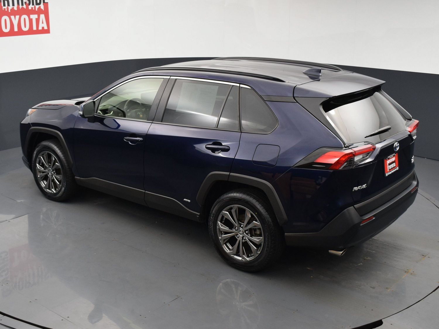 Used 2023 Toyota RAV4 XLE Premium AWD/4WD image 22
