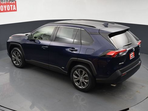 Used 2023 Toyota RAV4 XLE Premium AWD/4WD image 22