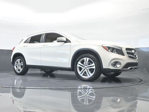 Used 2018 Mercedes-Benz GLA 250 image 64