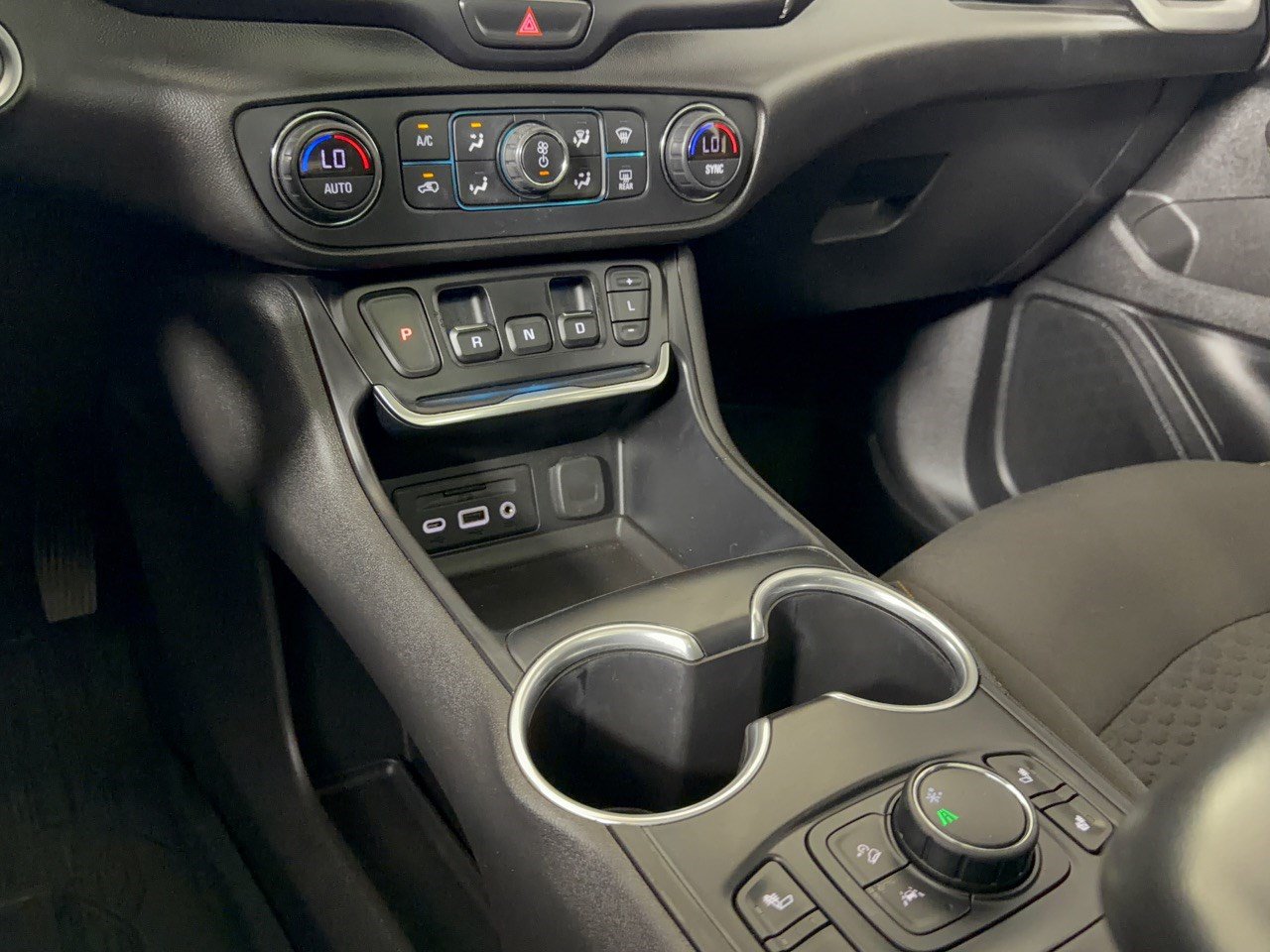 Used 2020 GMC Terrain SLE w/ Driver Convenience Package FWD image 22