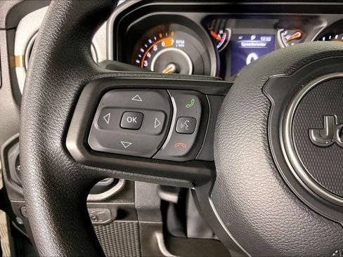 Used 2025 Jeep Wrangler Sport image 24