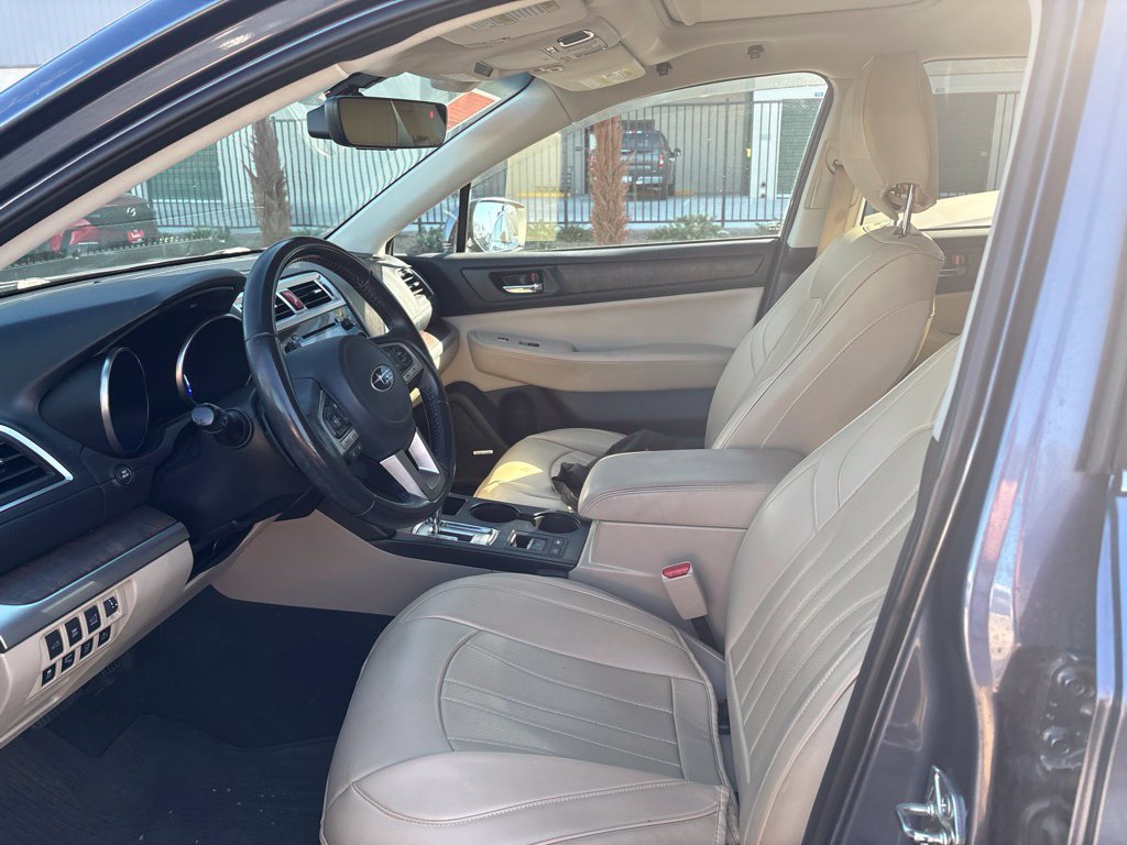 Used 2017 Subaru Outback 3.6R Limited AWD/4WD image 11