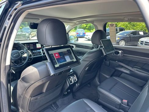 Certified 2023 Kia Sorento SX AWD/4WD image 22