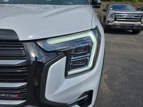 New 2027 GMC Terrain AT4 w/ Convenience Package III AWD/4WD image 11