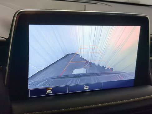 Used 2021 GMC Yukon XL SLT image 45