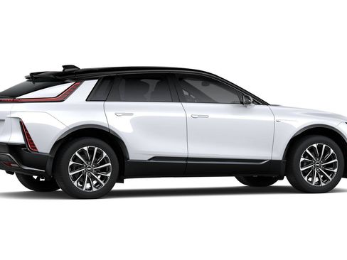 New 2027 Cadillac Lyriq Sport RWD image 16