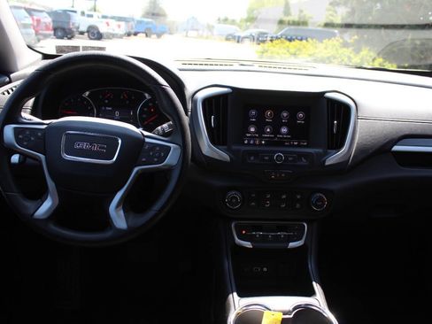 Used 2024 GMC Terrain SLE AWD/4WD image 21