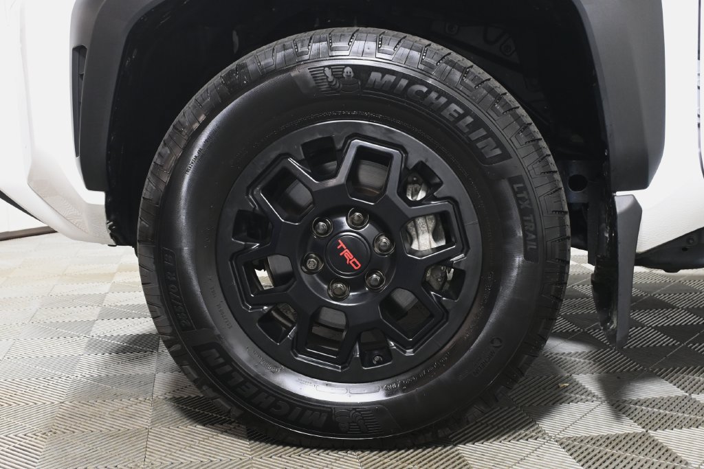 Used 2025 Toyota 4Runner TRD Off-Road AWD/4WD image 12