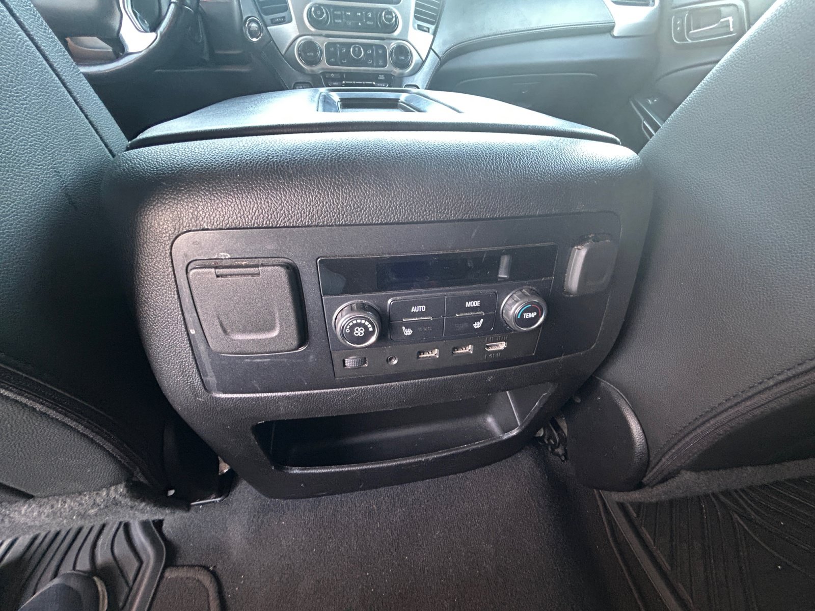 Used 2019 GMC Yukon SLT w/ Open Road Package AWD/4WD image 18