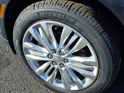 Used 2019 Cadillac XT5 Premium Luxury w/ Driver Assist Package image 9