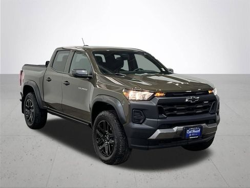 Used 2025 Chevrolet Colorado Trail Boss image 7