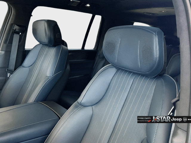 Used 2026 Cadillac Escalade IQL Sport 2 AWD/4WD image 11